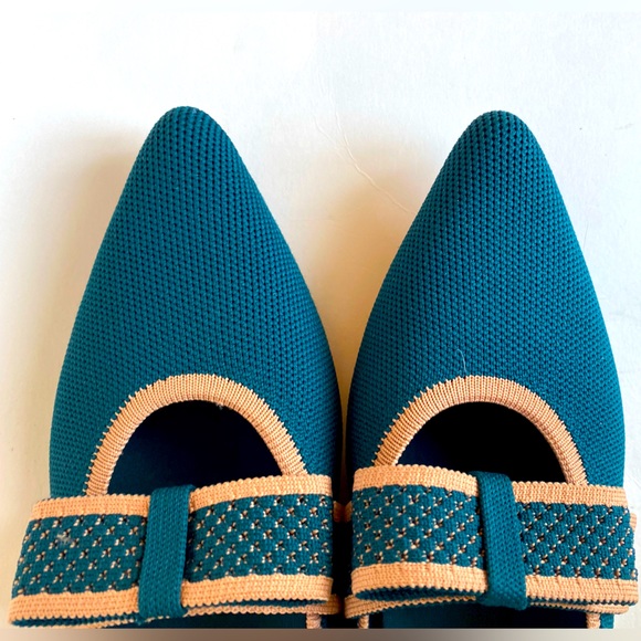 VIVAIA pointed toe Mary Jane flats size 7 peacock NWOT — sold out everywhere - Picture 11 of 16
